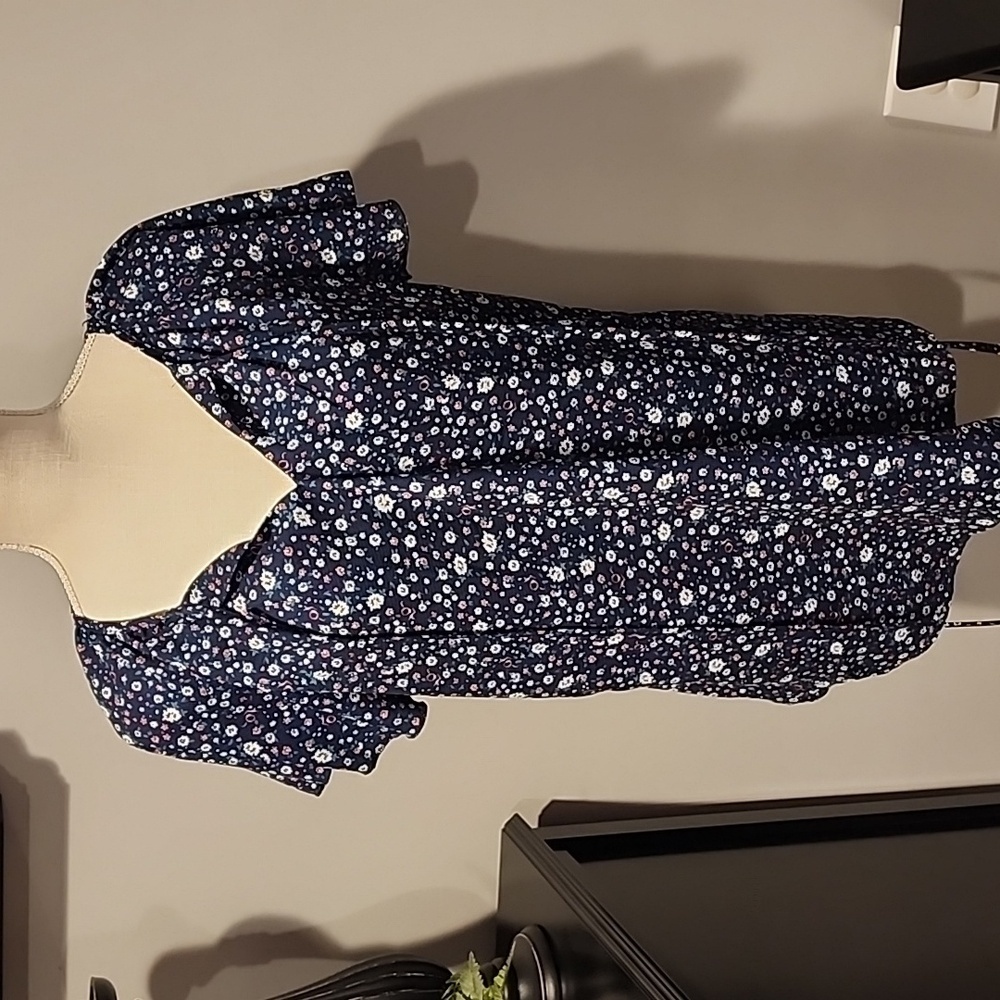 Simple Fun floral print short sleeve top size XL pit to pit 23 1/2 inches